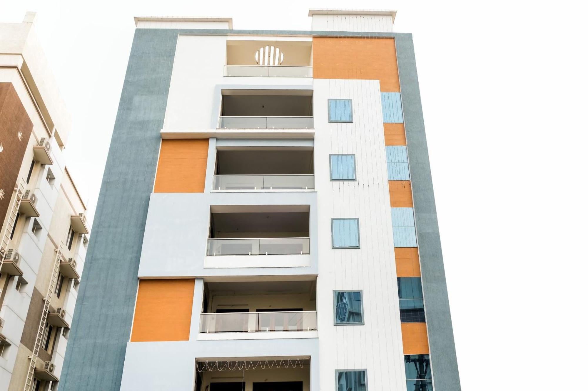 OYO 73795 Karthikeya Pride Otel Vijayawāda Dış mekan fotoğraf