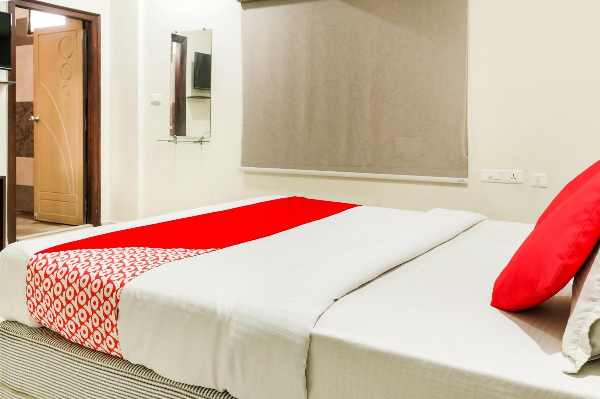 OYO 73795 Karthikeya Pride Otel Vijayawāda Dış mekan fotoğraf