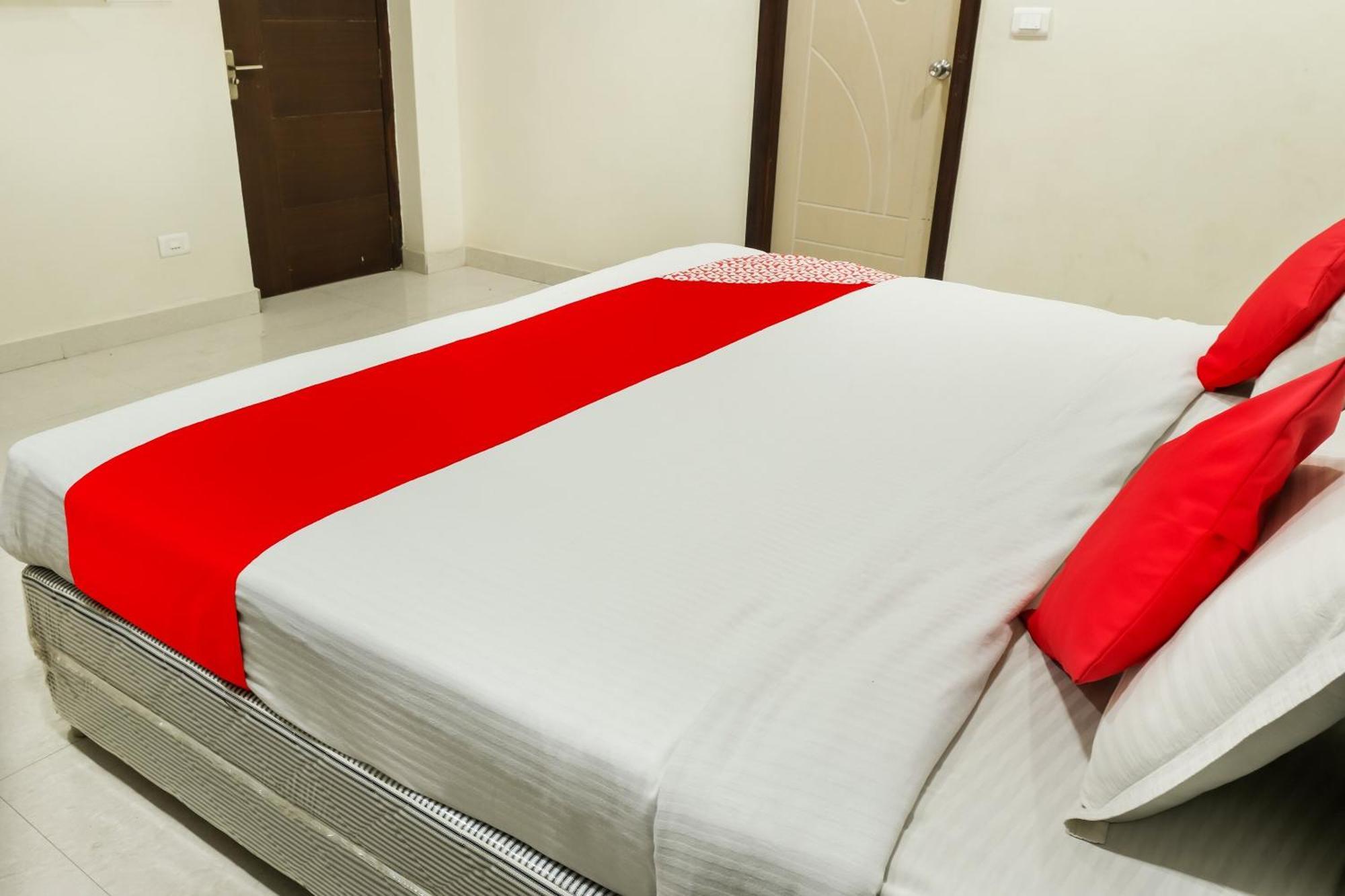 OYO 73795 Karthikeya Pride Otel Vijayawāda Dış mekan fotoğraf